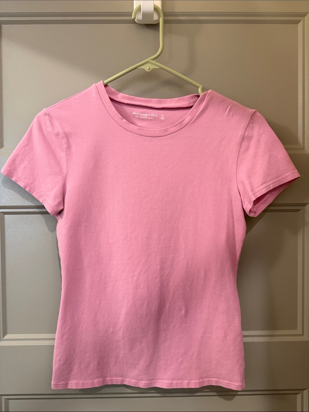 Abercrombie & Fitch Pink Short Sleeve Crewneck Tee